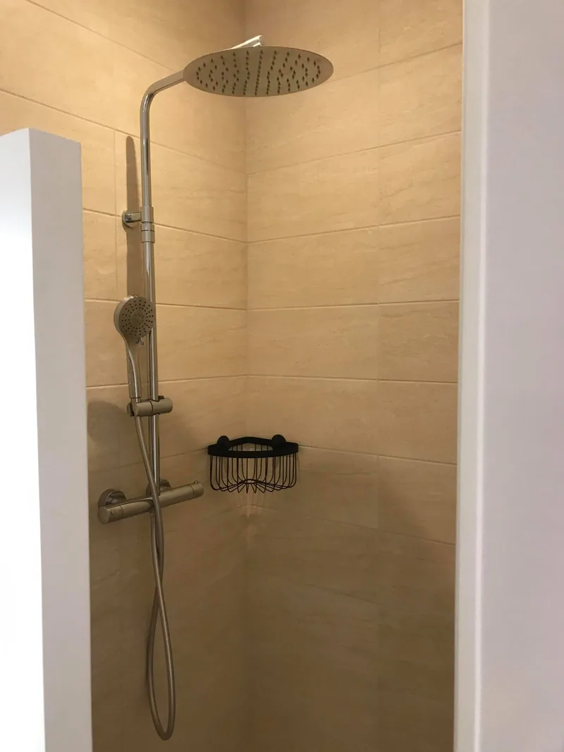 Douche à l'italienne