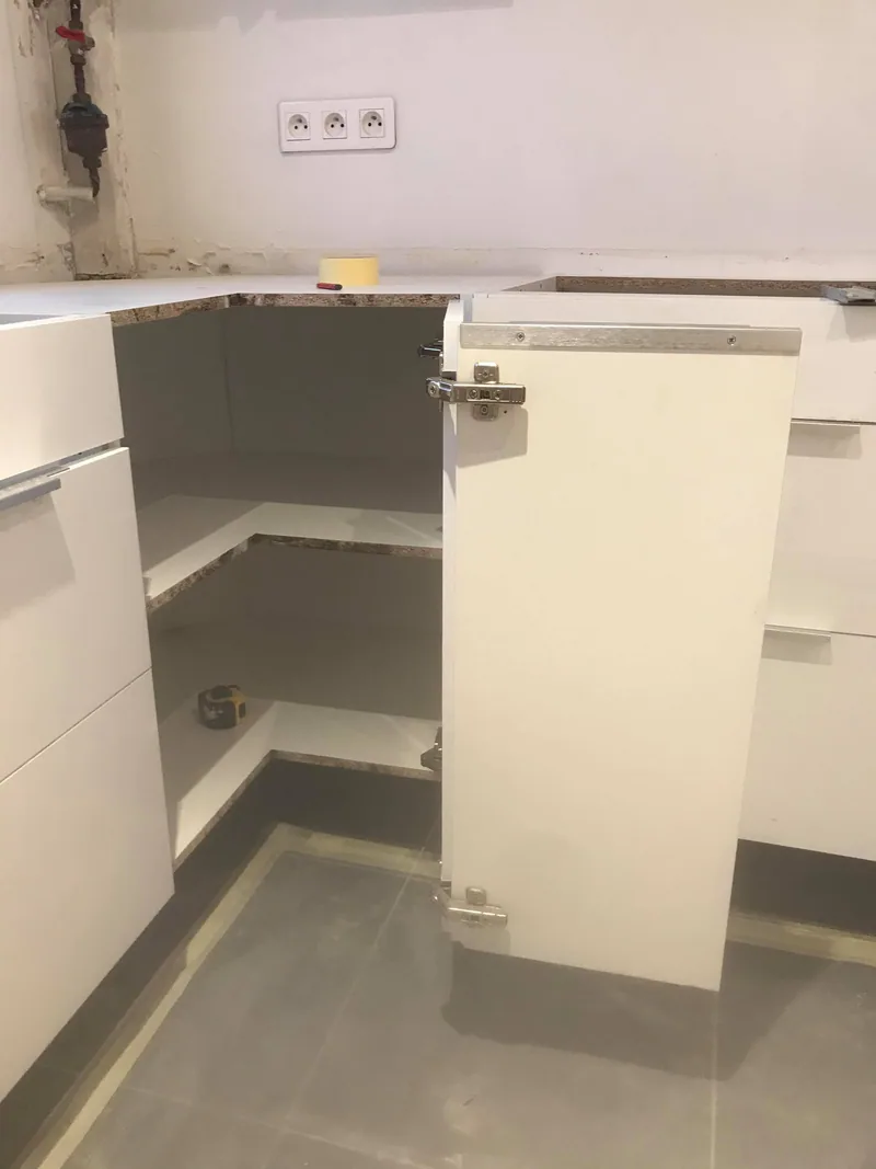 Montage des caissons de cuisine