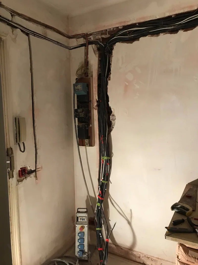 Dépose du câblage électrique existant