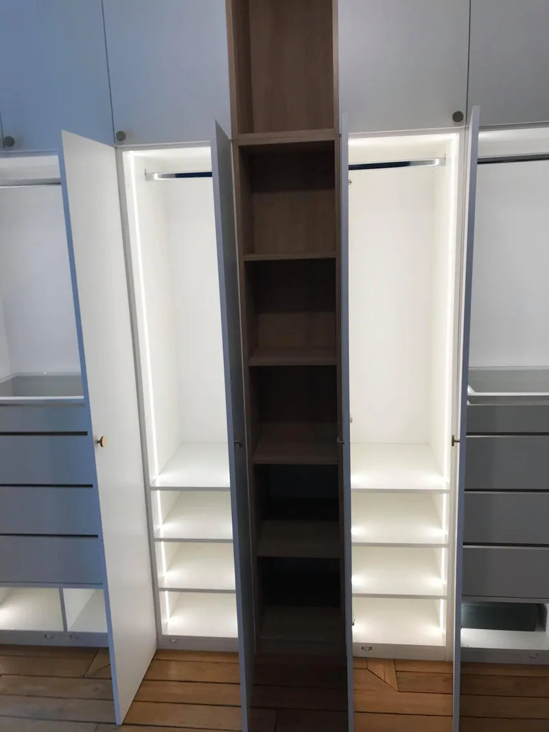 Dressing avec penderie centrale