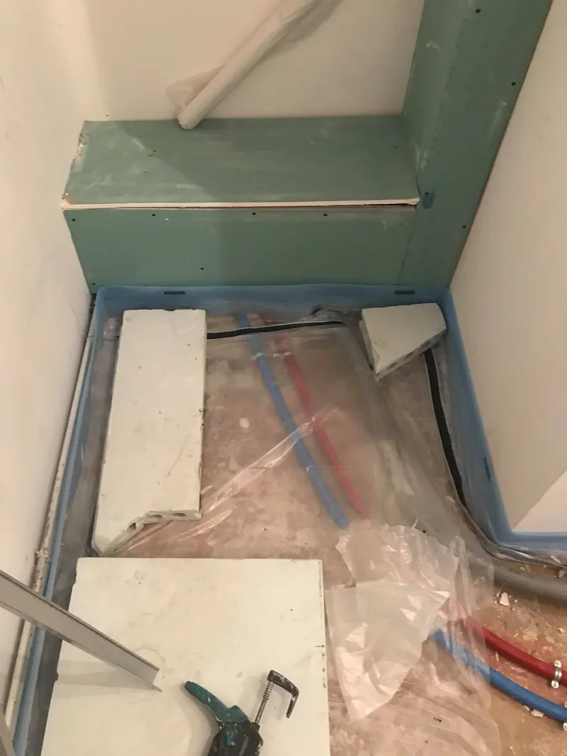 Passage des réseaux dans l'escalier
