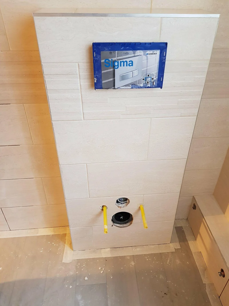 Travaux de carrelage et de faïence en cours
